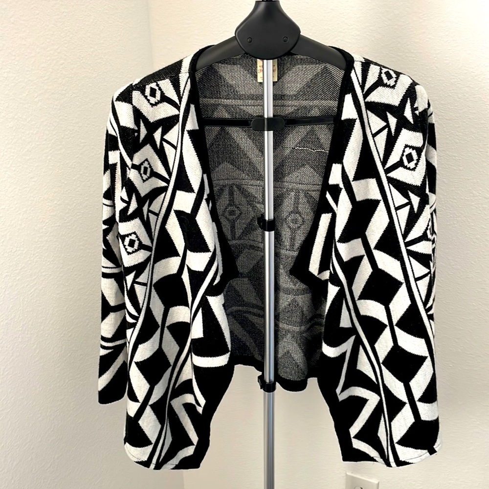 Cardigans Sweater Black and White ⚫️⚪️